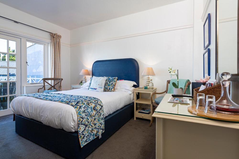 Cary Arms & Spa Торки Екстериор снимка