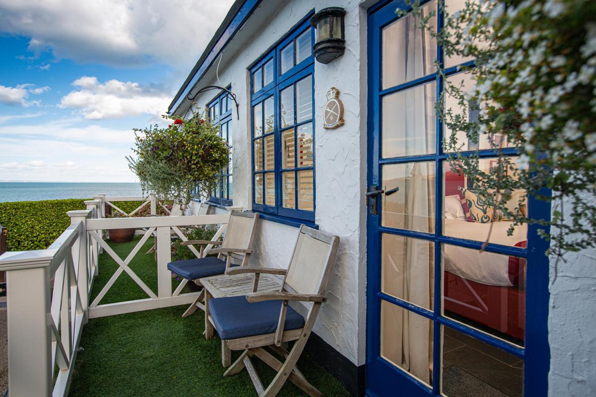 Cary Arms & Spa Торки Екстериор снимка